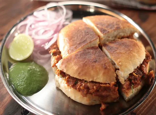 Naan Sandwich 