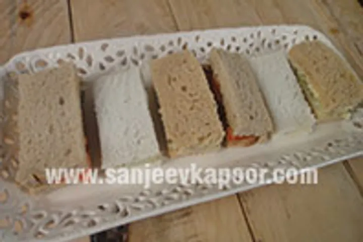 ASSORTED FINGER SANDWICHES