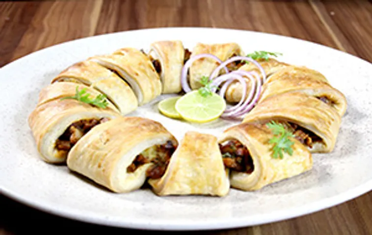 Tandoori Chicken Crescent Rings