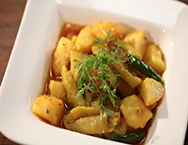 Aloo Potol - SK Khazana