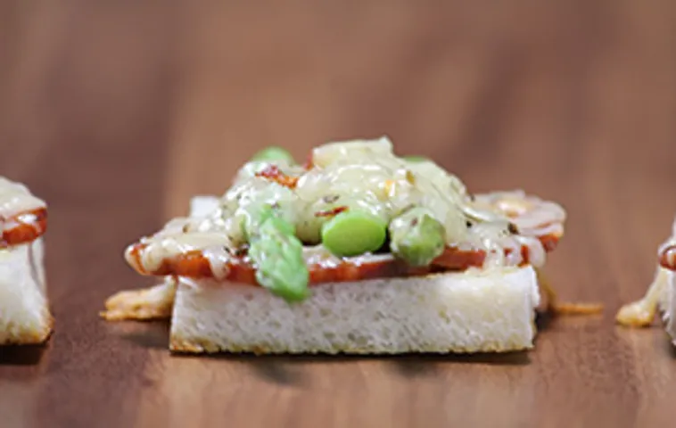 Pepperoni and Asparagus Canapes