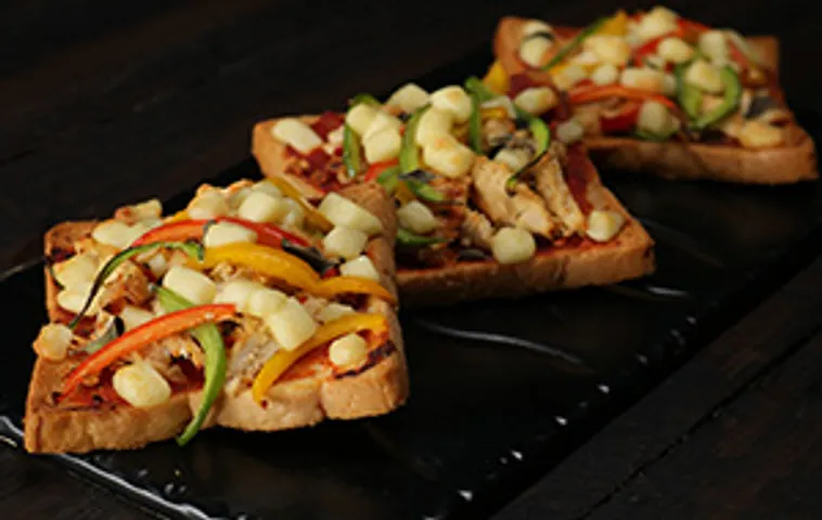 Chicken Bread Pizza
