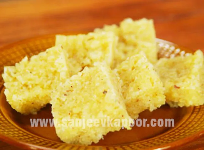 Fresh Nariyal And Pineapple Burfi