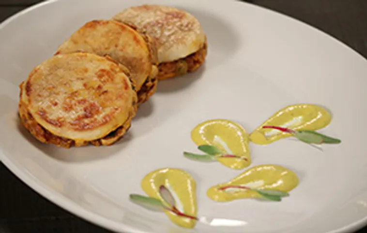 Masaledar Paneer Steak with Yellow Gravy