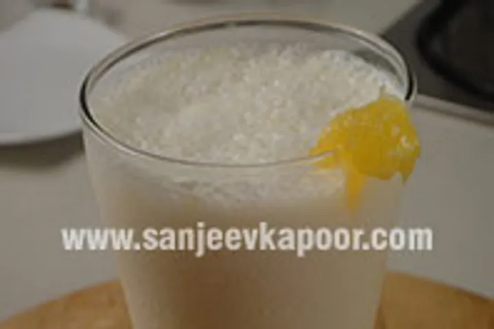 Orange and Coconut Milkshake 