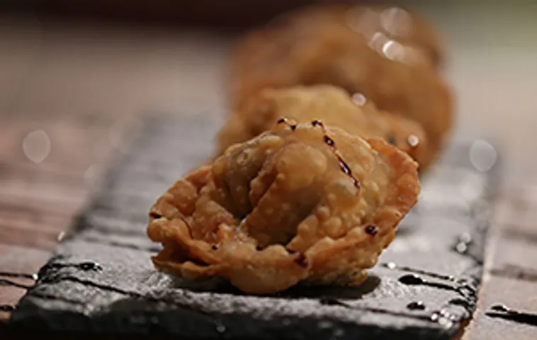 Gulab Jamun Wontons