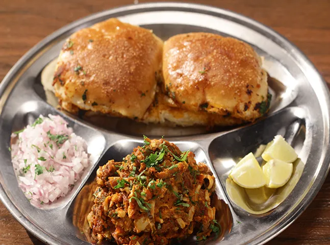 Bombay Style Anda Pav Bhaji - SK Khazana