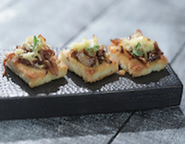 CARAMELIZED ONION AND CHEESE TART