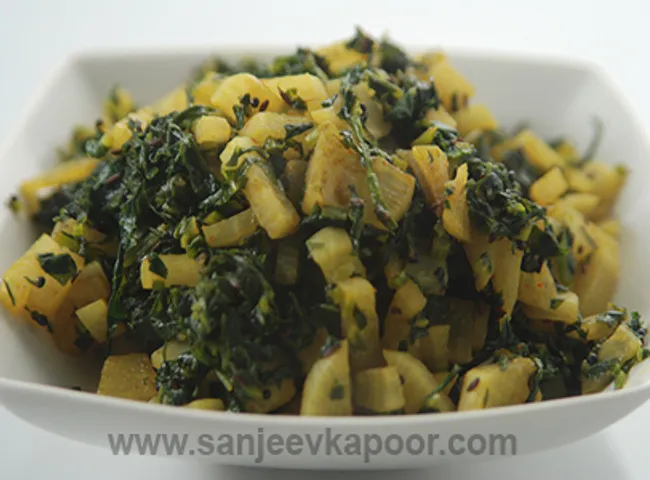 Mooli Ka Saag