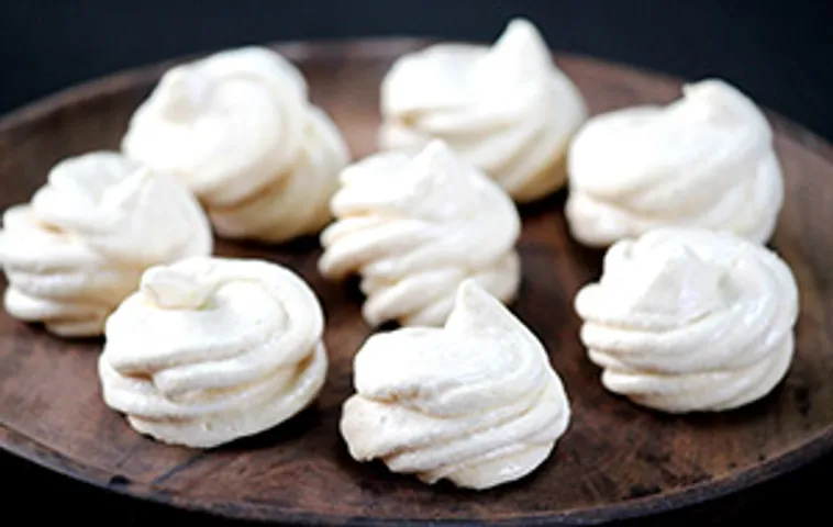 Mocha Meringue Kisses
