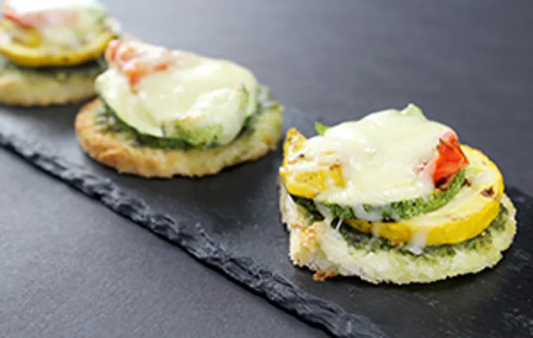 Pesto and Grilled Vegetables Bread Pizza