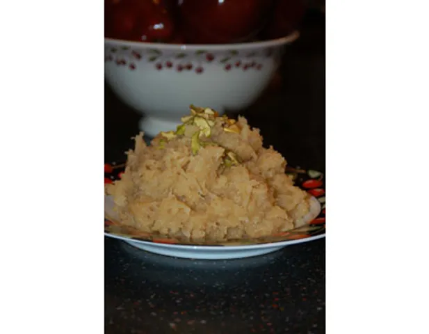 Apple And Almond Halwa  
