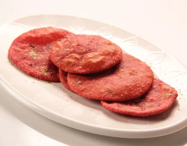 Beetroot Matar ki Puri