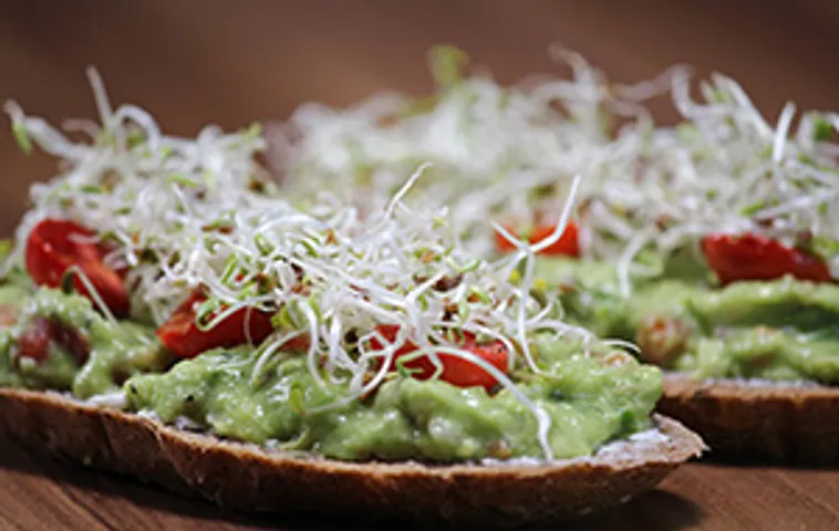 Roasted Cherry Tomato and Guacamole Sandwich