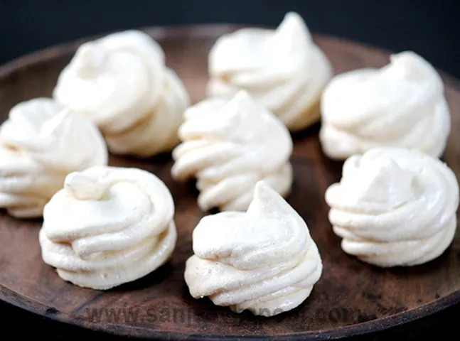 Mocha Meringue Kisses