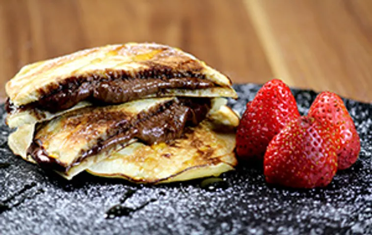 Hazelnut-Chocolate Stuffed Pancakes