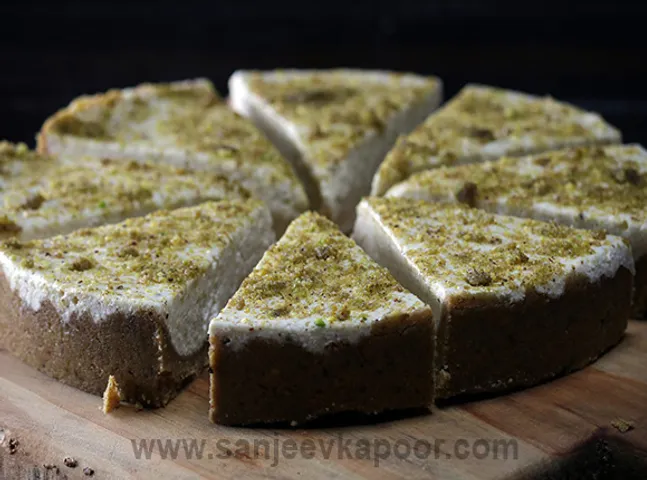 Lemon Pistachio Cheesecake