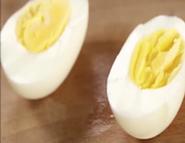 HOW TO PERFECTLY BOIL EGGS - skk