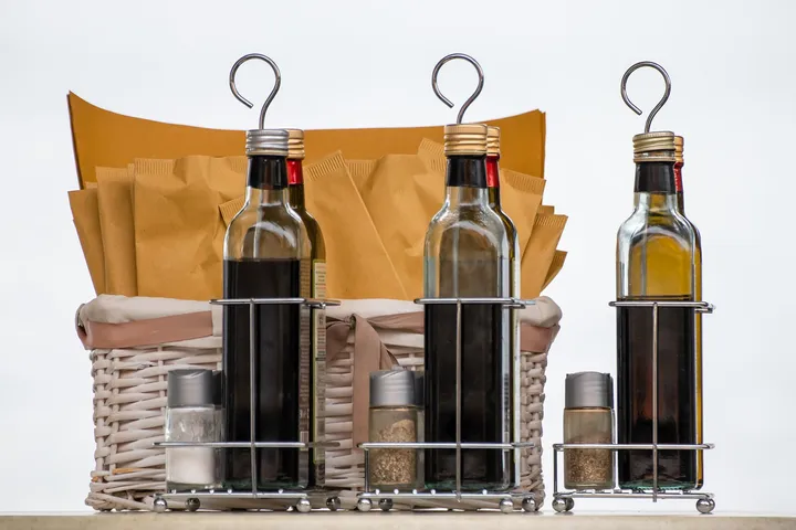 Into the vinegar world