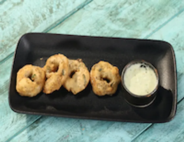 MEDU VADA WITH COCONUT CHUTNEY - skk