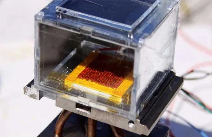 Scientists build solar-powered device that can harvest water from dry air