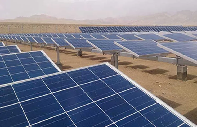 Arctech Solar Drafts the 1st Solar Tracker