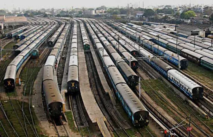 Indian Railways to be Transformed Into ‘Green Railways’