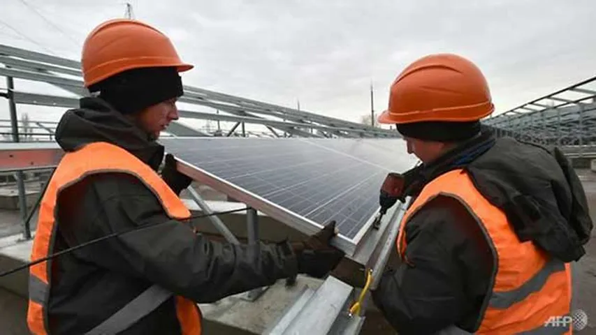first-solar-power-plant