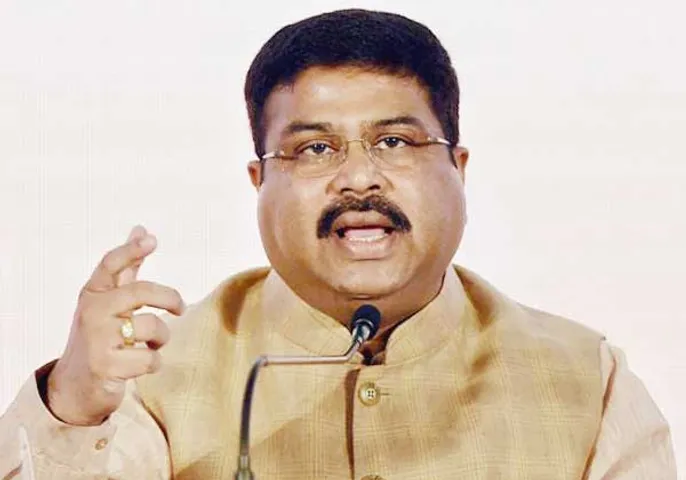 India's Energy Mix Will be Substantially Complemented by Renewable Energy: Petroleum Minister