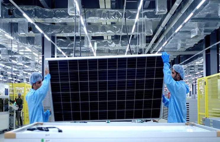 Adani Solar Panel Retailing, Carbon France