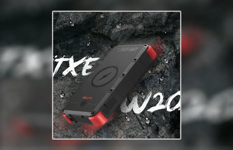 OUTXE W20 Solar Power Bank