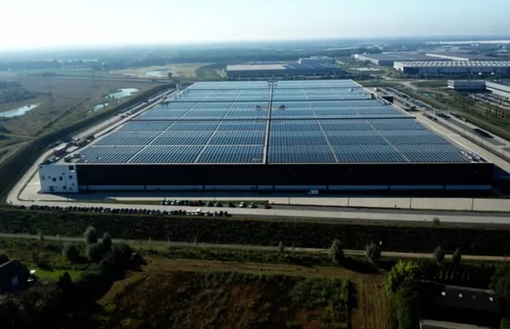 World's Most Powerful Rooftop Solar
