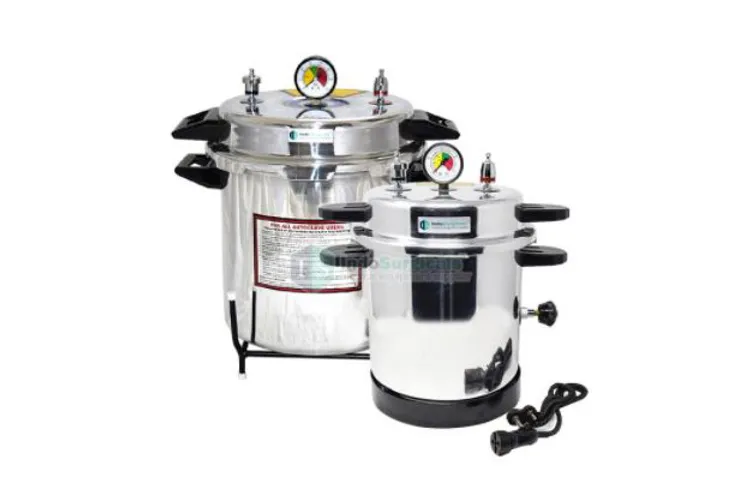 A Portable autoclave