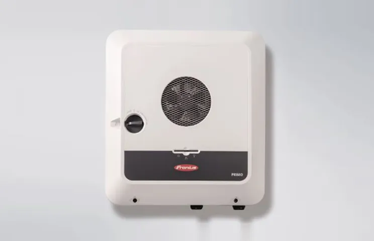 Fronius GEN24 Plus hybrid inverter