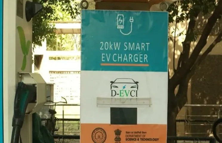 IIT Delhi EV Charger, Delhi Government Whatsapp Chatbot