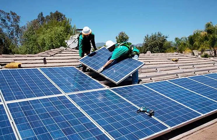 Rooftop Solar: Gujarat, Maha Added Highest Capacities In 7 Months