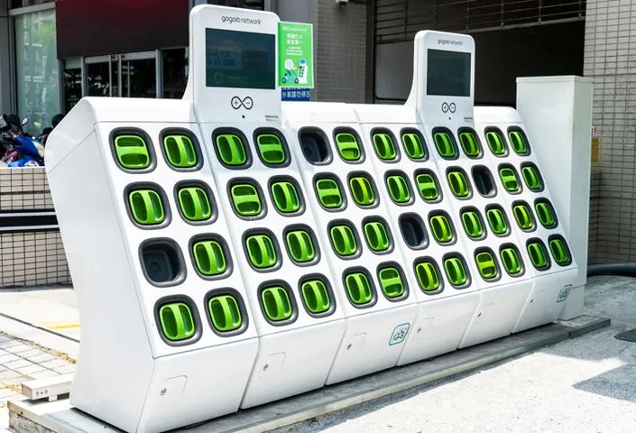 Piaggio Starts 'Battery Subscription Model' For Electric Three Wheelers