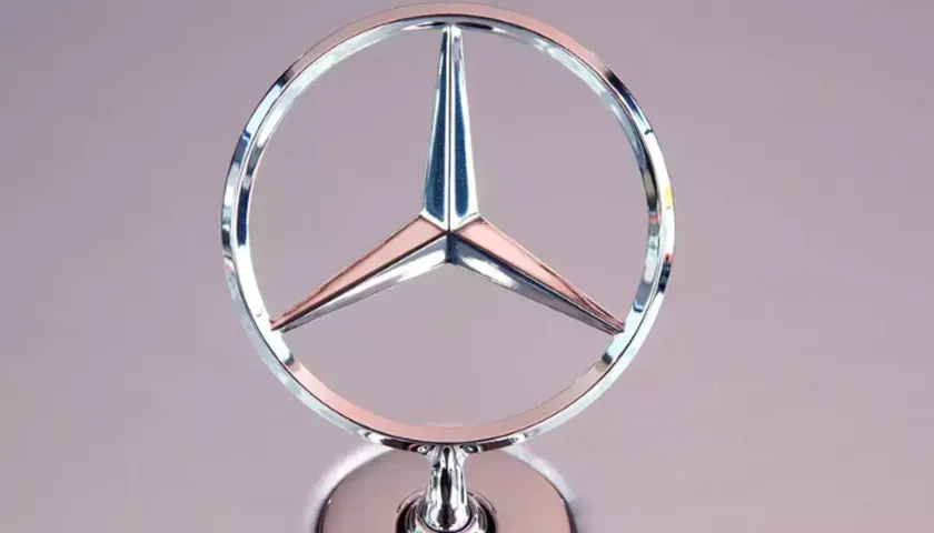 Mercedes set to invest in EV plants