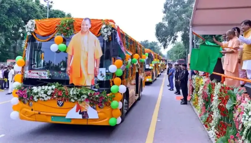 Yogi Adityanath Launches 42 E-Buses In Lucknow & Kanpur