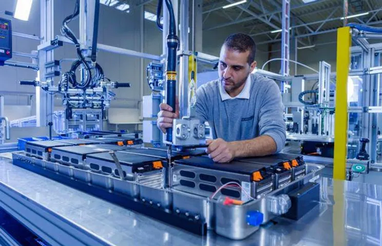 setting up a battery manufacturing plant