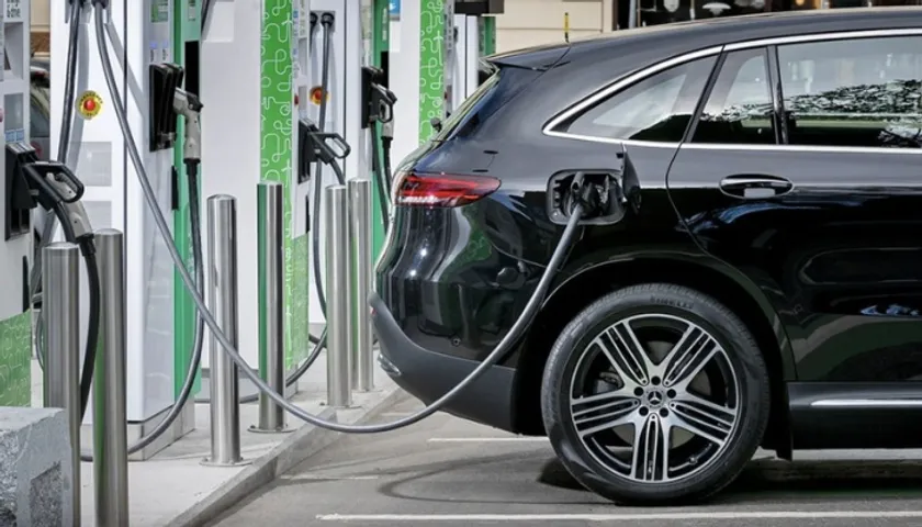 Over 5K kerbside EV Charging Points in Next 3 Yr