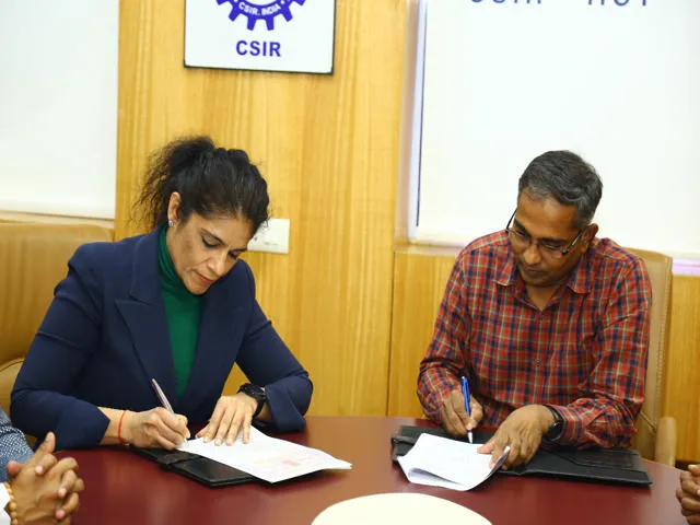 CSIR-IICT & Luminous Power Technologies