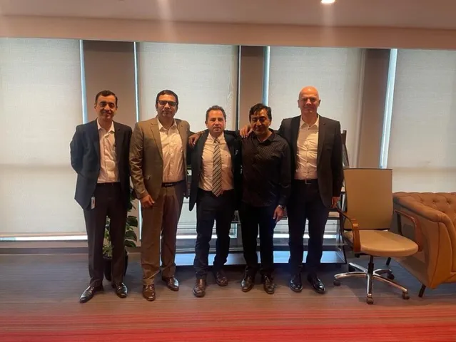 Airtouch & AGEL sign agreement