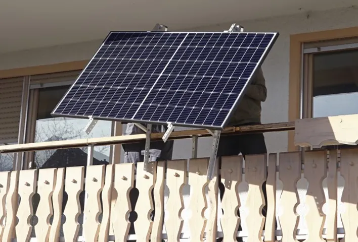 MNRE Allows BIPV, Balcony Solar Under PM Surya Ghar