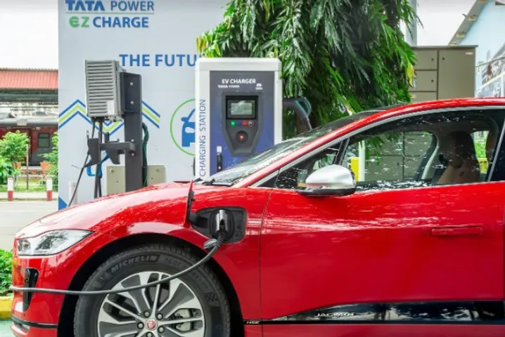 Tata Passenger Electric Mobility Announces Collaboration With Tata Power