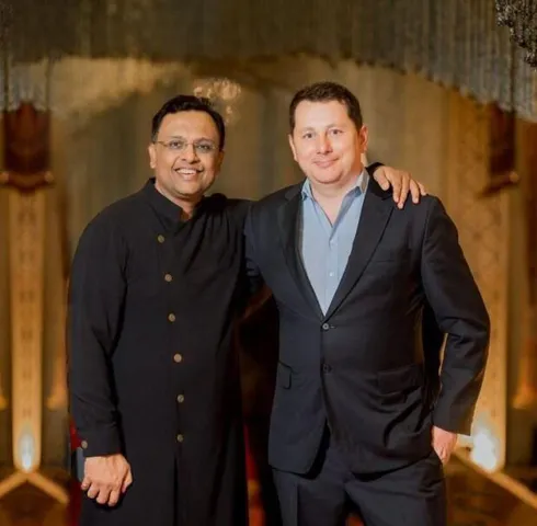 Motovolt and Swobbee Collaborate To Launch 200 Battery Swapping Stations In India In Next 2 Year