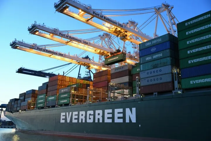 Hanwha Group emphasizes on 'decarbonization of shipping' at Davos