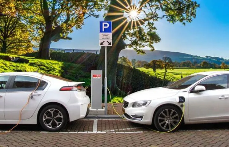 EV Tire-Wear Emissions 1,850 Times More Than Particulate Emissions By Petrol, Diesel Cars, Says Study