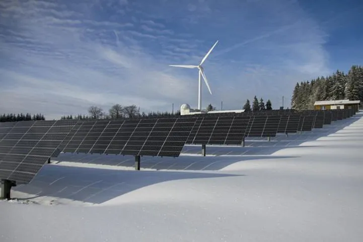 Tata Power Renewable Energy Secures 400 MW Hybrid Project from MSEDCL