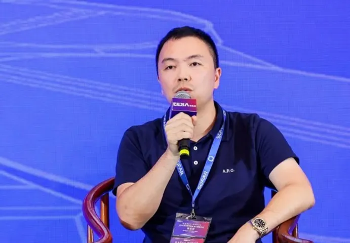 Yi Feng, Sofar Solar